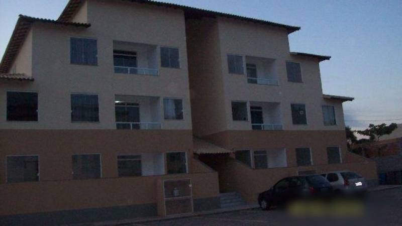 Apartamento com 2 quartos sendo uma suíte centro de In oã